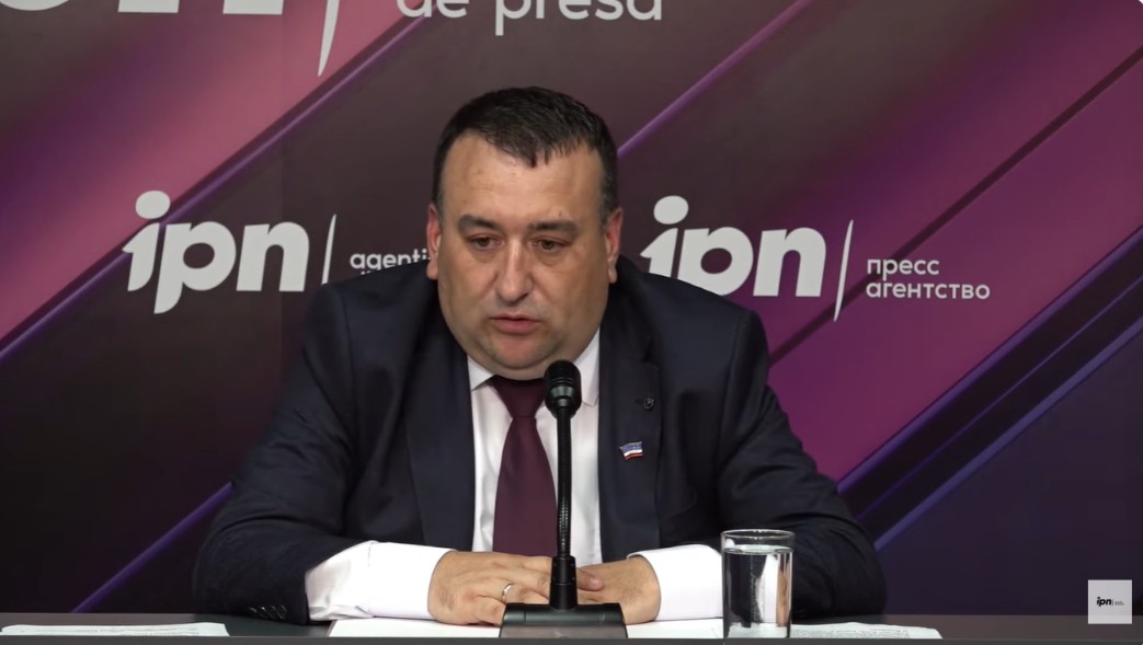 Валентин Гайдаржи проводит персс-конференцию