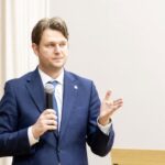 «Понимал, что аплодировать не будут»: Гаврилицэ защитил налоговую реформу и раскритиковал СМИ 