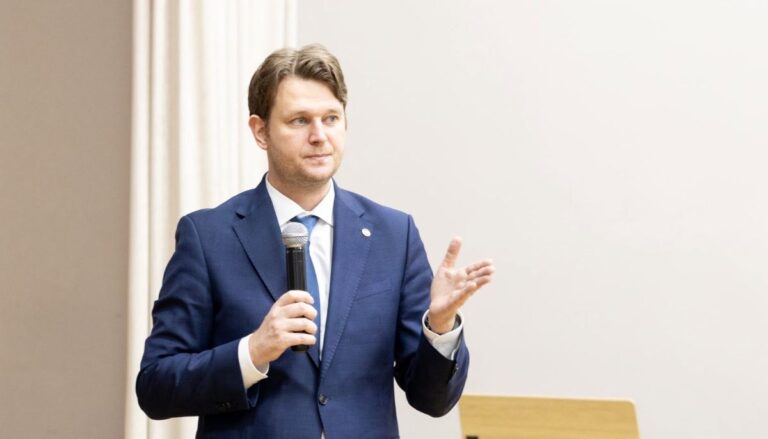 «Понимал, что аплодировать не будут»: Гаврилицэ признал ошибки, защитил налоговую реформу и раскритиковал СМИ