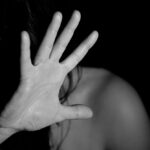 Правозащитники обвинили полицию в перекладывании вины на 19-летнюю жертву сексуального насилия