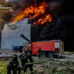 Авиабомба — по крупнейшей птицефабрике, ракета — по складу с продуктами, дроны — по газовому объекту: удары России по Украине