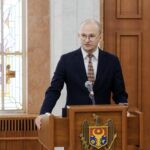 Глава Минсельхоза Мустяца подал в отставку из-за скандала вокруг его связи с Демпартией