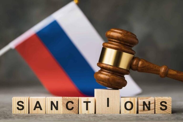 ЕС согласовал новые санкции против России: финансовый удар сохранен, но Греция добилась исключения для СПГ