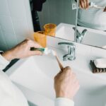 Больше чем просто почистить зубы: почему правильный уход за полостью рта — это не только про красивую улыбку 
