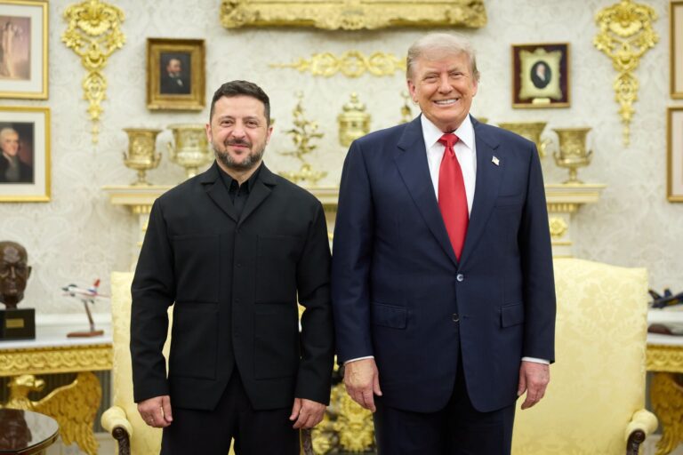Зеленский и Трамп встретились в Белом доме: Украина рассчитывает на лицензии по Patriot и визит Уиткоффа в Киев