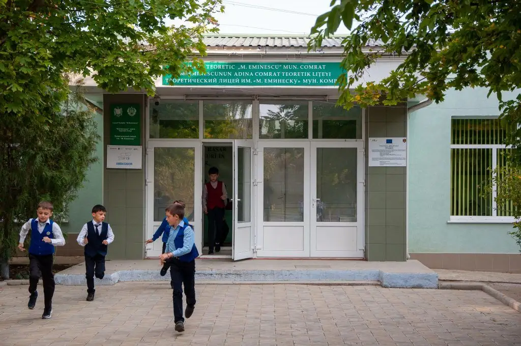 В Гагаузии оценили безопасность и санитарные условия в школах
