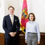 Майя Санду наградила «Орденом Почёта» завершающего миссию посла Нидерландов Фреда Дуйна