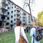 Разрушенные дома, пожары и погибшие: Россия нанесла ракетный удар по Киеву