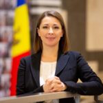 Глава Совета по телевидению и радио Лилиана Вицу ушла в отставку — вместо неё выбрали Анету Гонцу