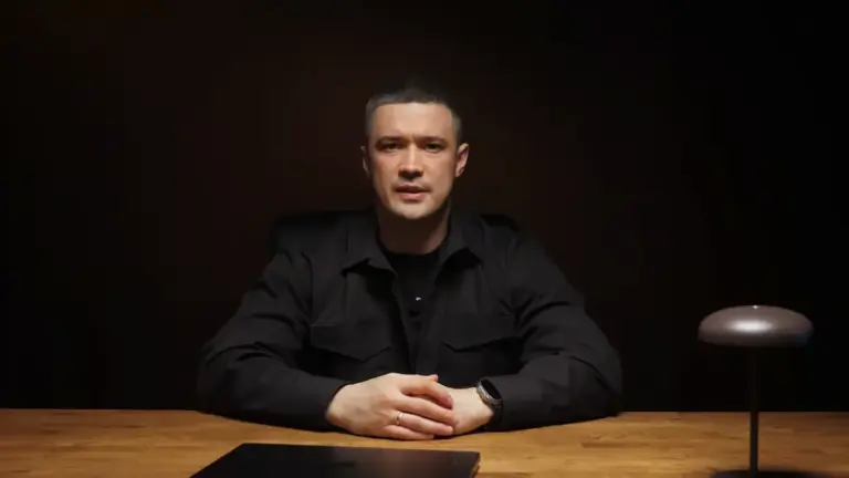 Уволенный министр обороны Украины призвал к выборам