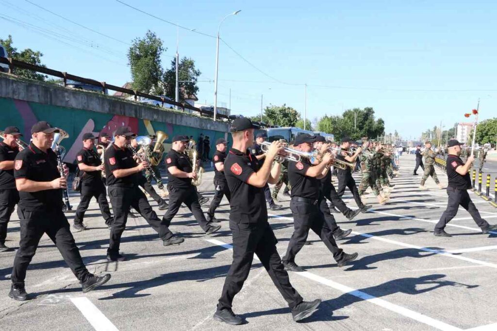 В Кишиневе готовятся к военному параду, который пройдет 27 августа — в день 35-летия независимости Молдовы.