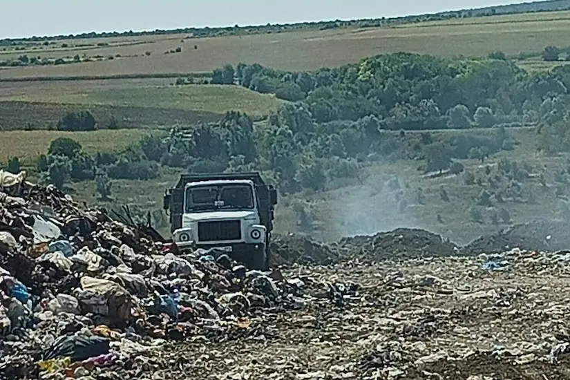 пожар на свалке в оргееве