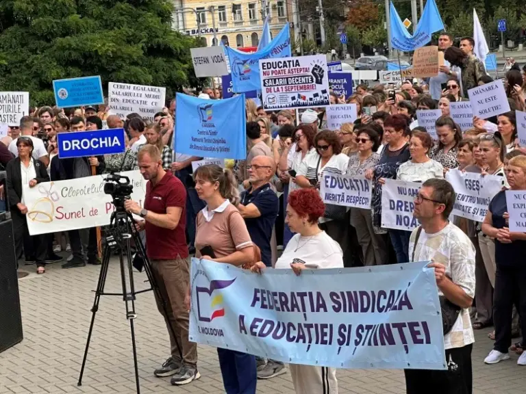 Работники образования отменили протест 1 сентября — профсоюзы рассчитывают на диалог с властями