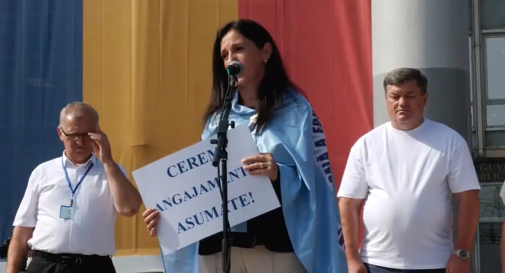протест учителей в Кишинёве