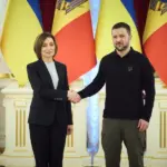 Санду приехала в Киев на День независимости Украины и наградила Зеленского «Орденом Республики»