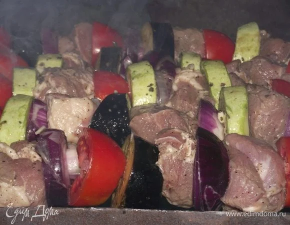 свинина с овощами на шампуре