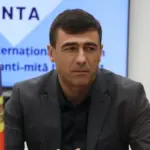 27 проданных авто и госконтракты на миллионы: что обнаружили в декларациях сотрудника СNA и его жены