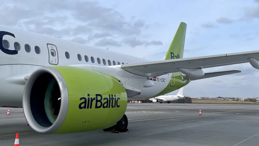 airBaltic самолёт