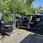 (ВИДЕО) Лобовое столкновение Subaru и Volkswagen в Новоаненском районе: среди пострадавших двое полицейских 