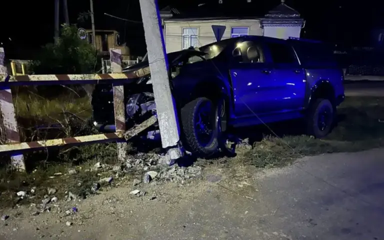 В Атаках служебный автомобиль армии попал в ДТП — водитель был пьян