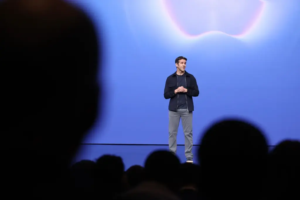 Apple представила первый складной iPhone Duo