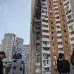 Российский дрон попал в многоэтажку в Киеве: пострадали шесть человек
