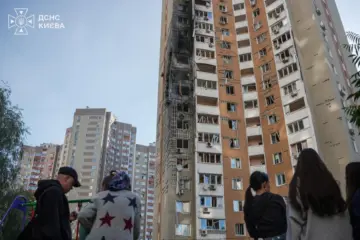 Российский дрон попал в многоэтажку в Киеве: пострадали шесть человек