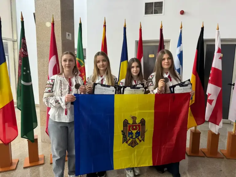 Команда Молдовы выиграла бронзу на олимпиаде по английскому IELO 2026