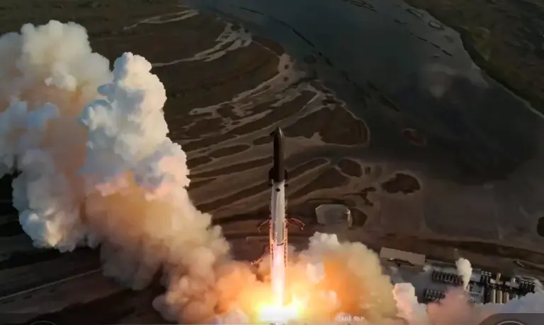 SpaceX впервые вывела на орбиту Земли крупнейший корабль Starship со спутниками на борту