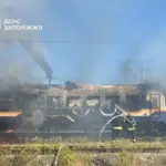 (ФОТО/ВИДЕО) Российские войска атаковали три пассажирских поезда в Украине — погибла проводница