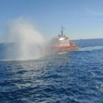 У берегов Румынии в Чёрном море загорелись два судна: с одного пропали восемь моряков