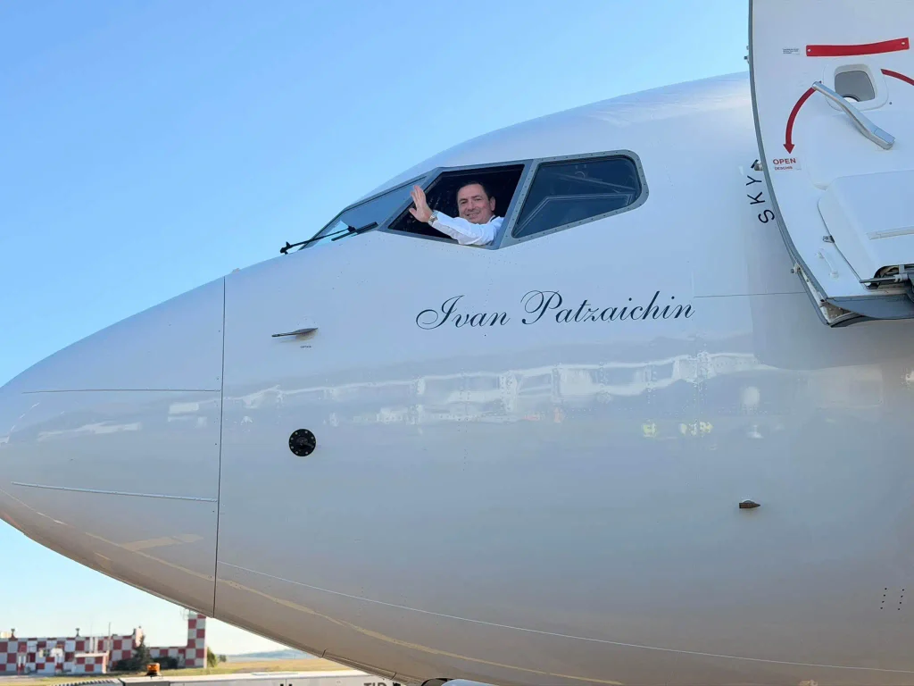 TAROM, «Ivan Patzaichin» Boeing 737 MAX 8