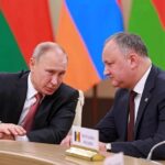 Додон поздравил Путина с днём рождения и снова заговорил о «дружбе» с Россией
