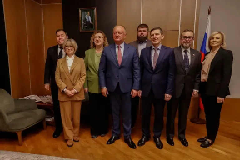 «Самые надёжные партнёры»: Додон встретился в Госдуме РФ с политиком, почти три года воевавшим против Украины