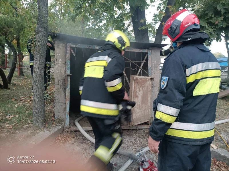 В Кишинёве на улице Мештерул Маноле загорелось сооружение гражданской защиты.