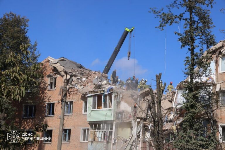 Число погибших при ударе по многоэтажке в Прилуках выросло до 14, пострадали 50 человек