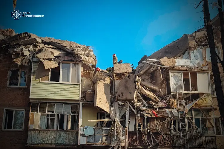 удар по жилому дому в прилуках