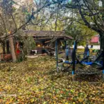 (ФОТО) Россия ударила по парку и жилому дому — погибли младенец и 100-летняя женщина