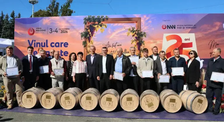 «Золотая бочка»: кто делает лучшее домашнее вино в Молдове